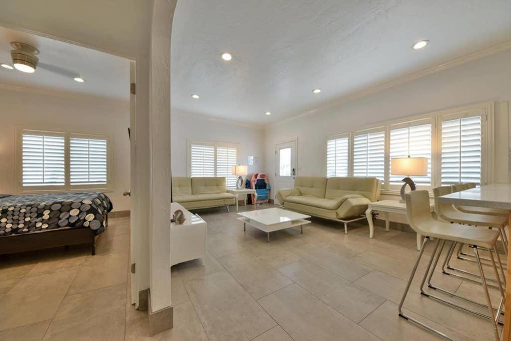 1000#1 Contemporary Home W/ Parking, Grill, & Ac! Newport Beach Exterior photo